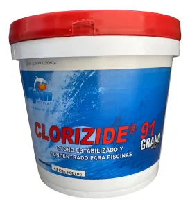 Cubeta de plástico de 4.5 kg de cloro Clorizide 91 en presentación de grano fino, de la marca Spin, utilizado para la desinfección rápida y choque de cloro en el agua de albercas.