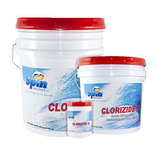 Cubeta de plástico de 4.5 kg de cloro Clorizide 91 en presentación granular, de la marca Spin, utilizado para la desinfección y supercloración del agua en albercas.
